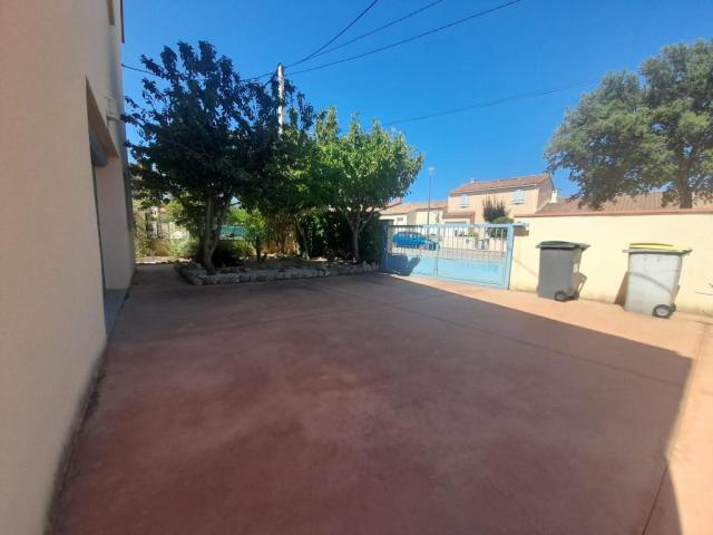 Location maison F6 Tresserre - Photo 2