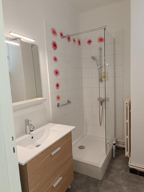 Location appartement T3 Marseille 07 - Photo 8