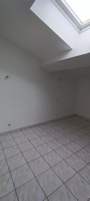 Location appartement T5 Villemolaque - Photo 4