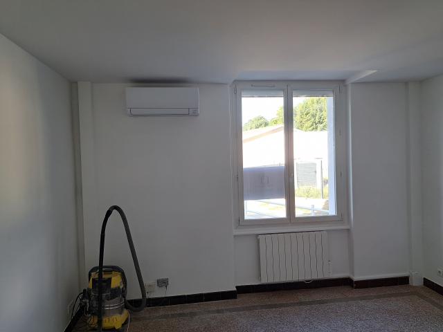Location appartement T3 Bourg St Christophe - Photo 4