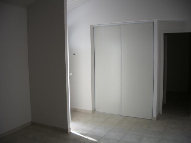 Location maison F4 St Laurent de la Pree - Photo 2