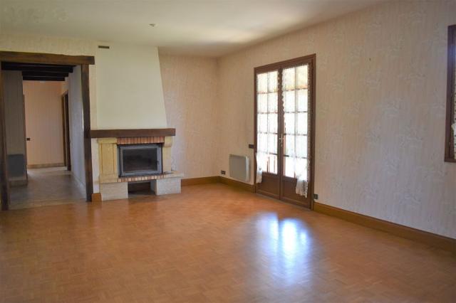 Location maison F4 St Julien l'Ars - Photo 2