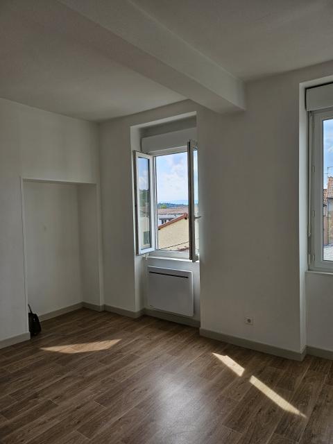 Location appartement T3 Charlieu - Photo 9