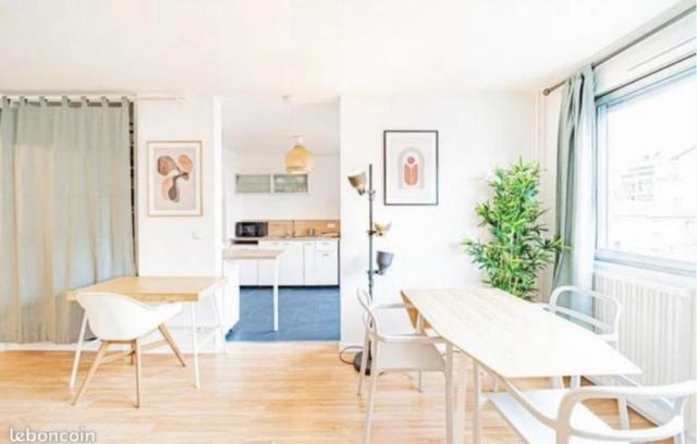 Location appartement T1 Lyon 8 - Photo 2