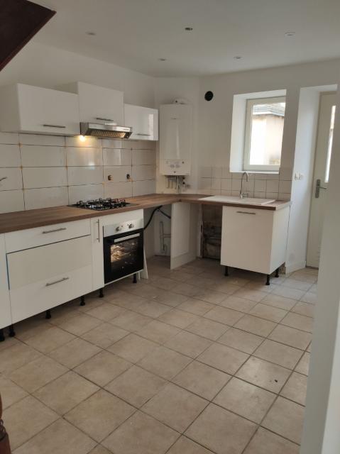Location maison F4 Precigne - Photo 3