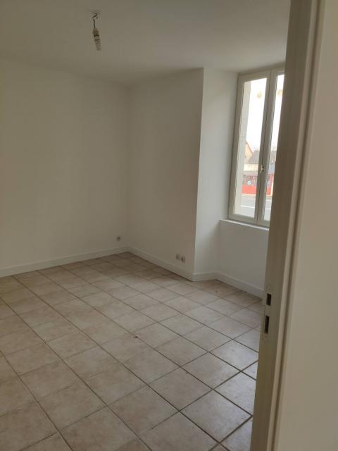 Location maison F4 Precigne - Photo 4