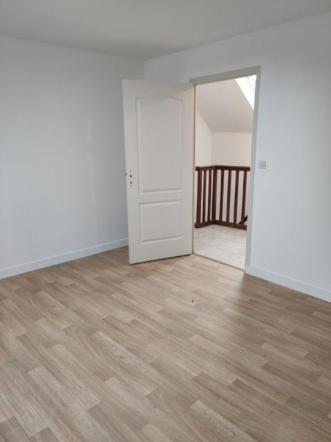 Location maison F4 Precigne - Photo 6