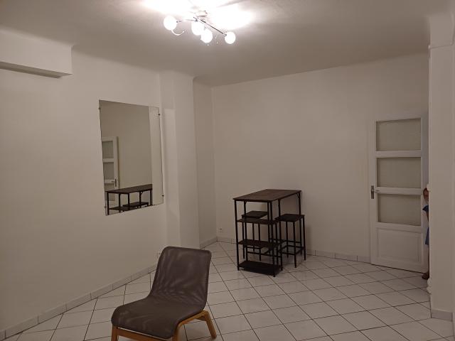 Location appartement T2 St Etienne - Photo 3