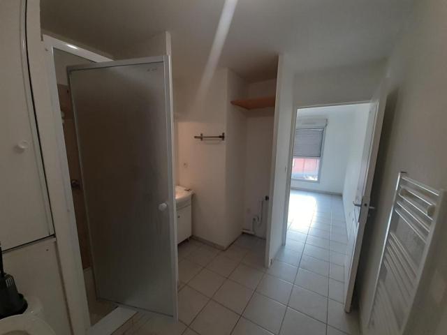 Location appartement T2 Lyon 8 - Photo 6