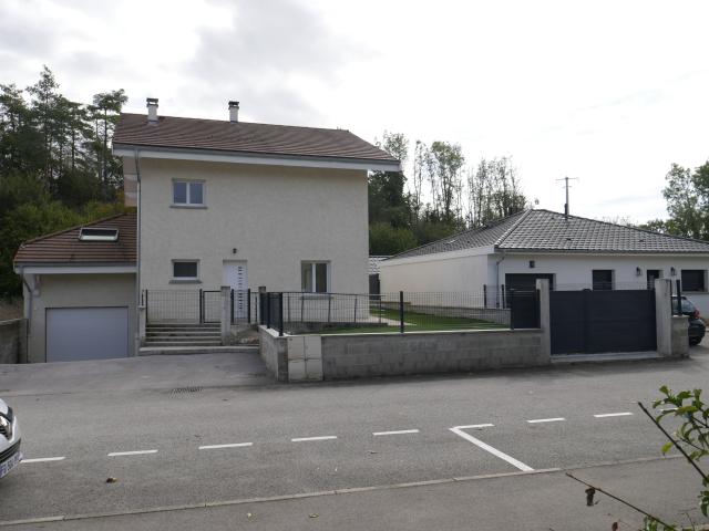 Location maison F5 Dortan - Photo 2