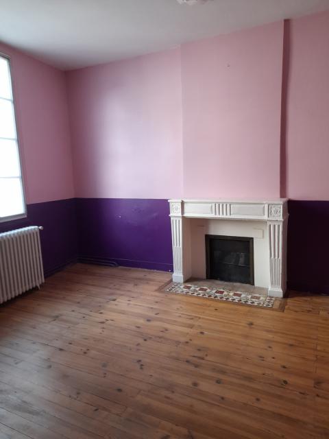 Location maison F8 La Rochebeaucourt et Argentine - Photo 2