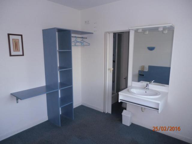 Location maison F10 Chateau Renault - Photo 5