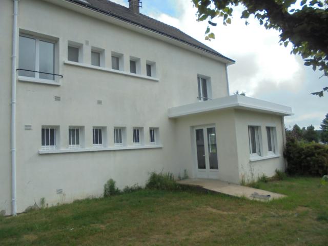Location maison F10 Chateau Renault - Photo 8
