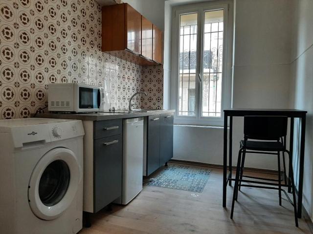 Location appartement T1 Marseille 04 - Photo 2