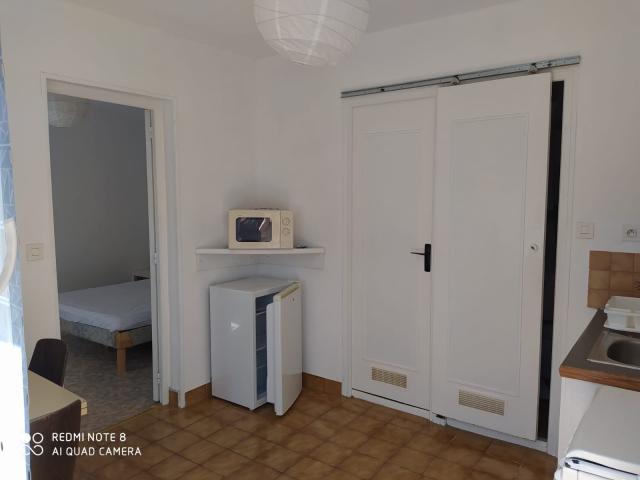 Location studio St Jacques de la Lande - Photo 1