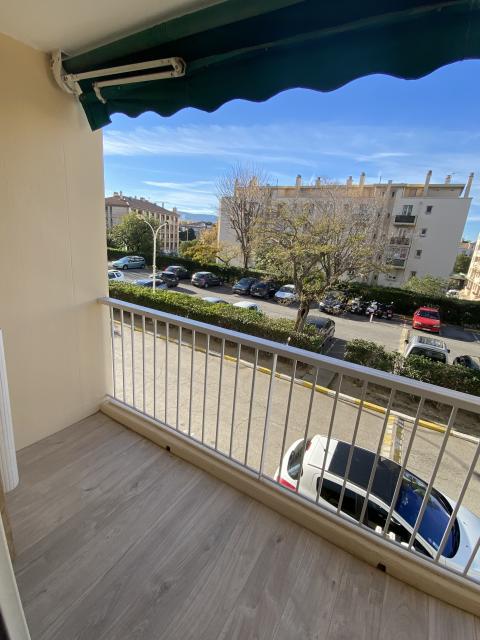 Location appartement T4 Marseille 09 - Photo 5