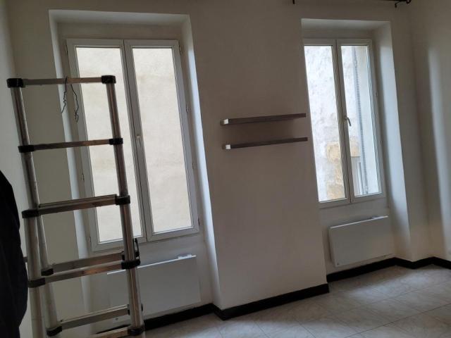 Location appartement T2 Marseille 01 - Photo 6
