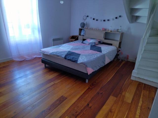 Location appartement T7 Fenioux - Photo 3