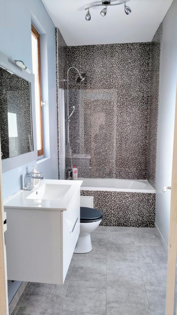 Location chambre St Genis Pouilly - Photo 2