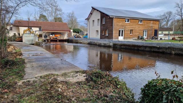 Location maison F7 Pujols sur Ciron - Photo 2