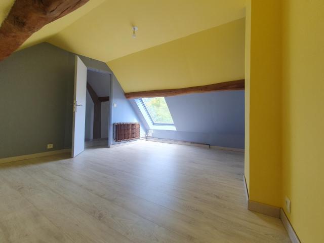 Location maison F6 Rueil la Gadeliere - Photo 9
