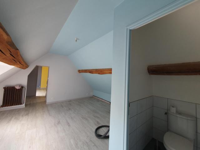 Location maison F6 Rueil la Gadeliere - Photo 10