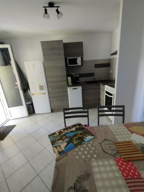 Location maison F2 Ozillac - Photo 3