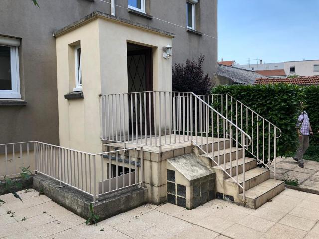 Location studio St Etienne - Photo 10