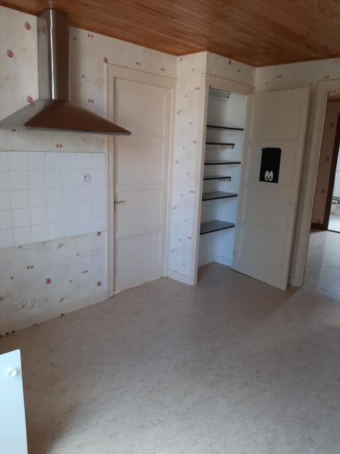 Location appartement T4 St Bonnet le Chateau - Photo 2