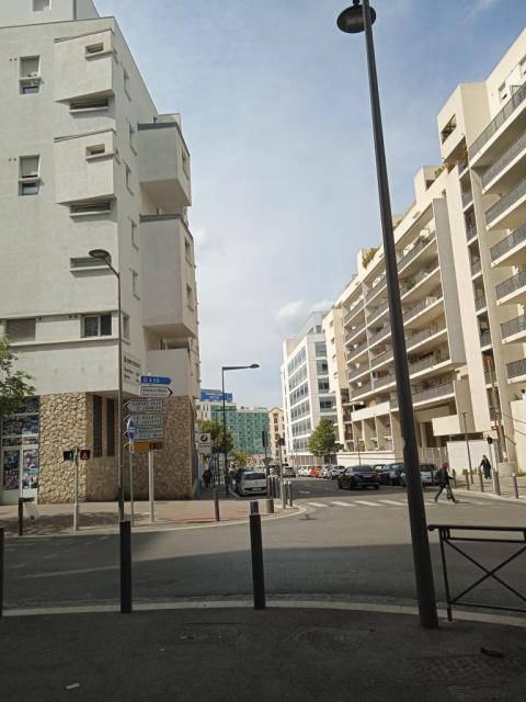 Location studio Marseille 02 - Photo 2