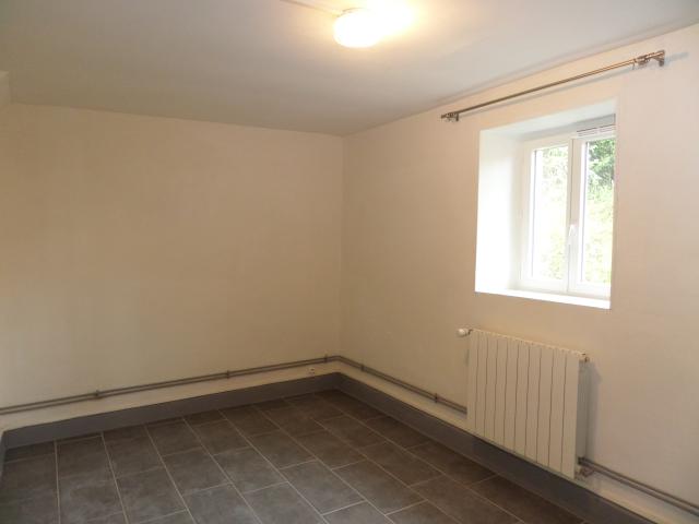 Location maison F4 Doyet - Photo 4