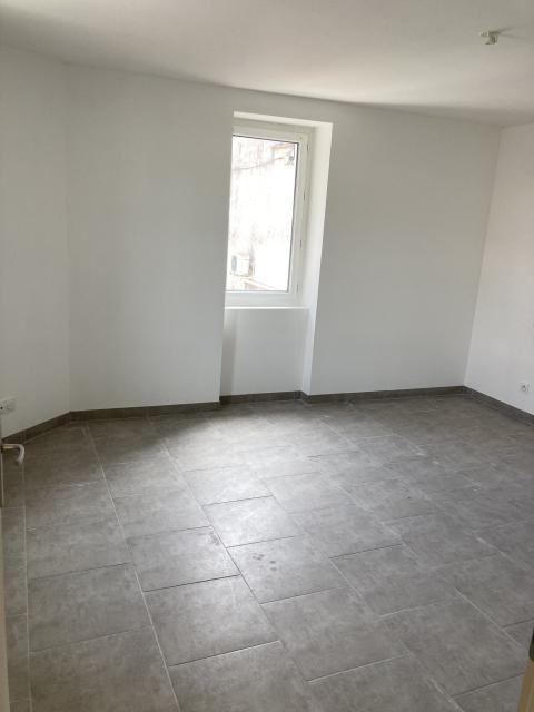 Location appartement T4 Salindres - Photo 2