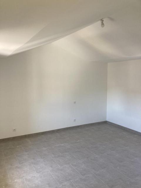 Location appartement T4 Salindres - Photo 4