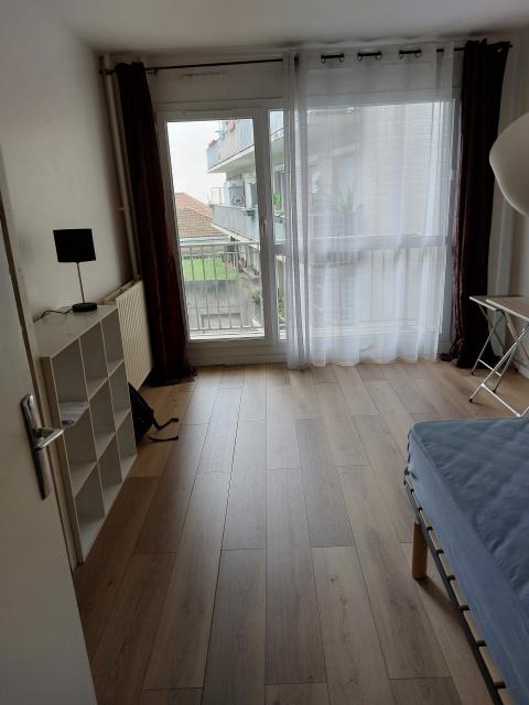 Location studio Paris 12 - Photo 1