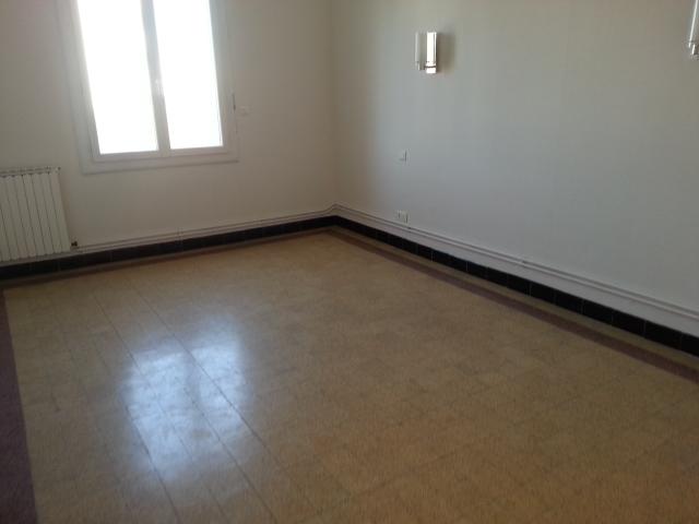 Location appartement T2 Marseille 01 - Photo 4