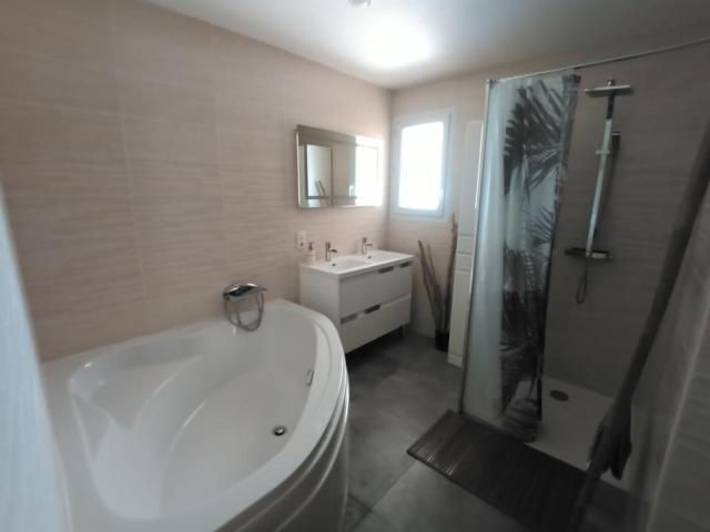 Location appartement T5 Ste Marie - Photo 9