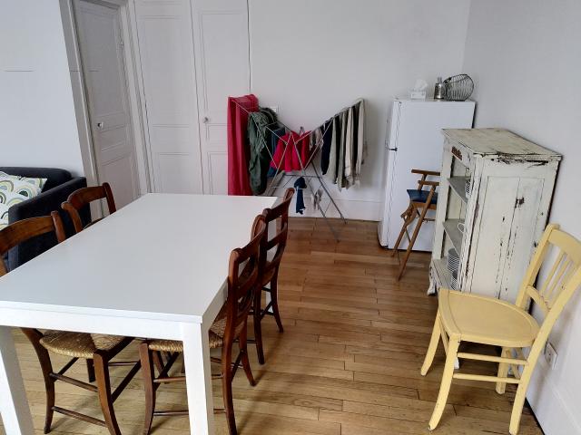 Location appartement T3 Paris 10 - Photo 3