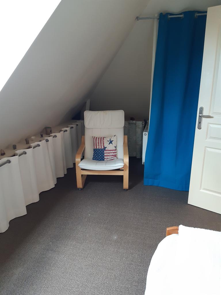 Location chambre Voisins le Bretonneux - Photo 1