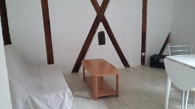Location appartement T1 Aurillac - Photo 2