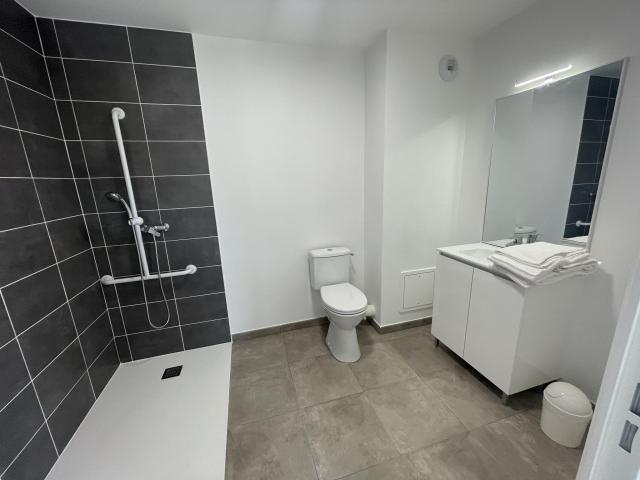 Location studio Lyon 8 - Photo 3