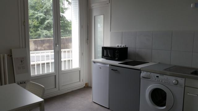 Location appartement T1 St Etienne - Photo 3
