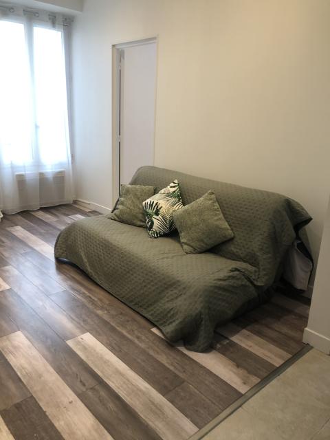 Location appartement T3 Paris 18 - Photo 3