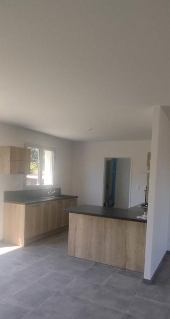Location maison F4 St Yrieix la Perche - Photo 3