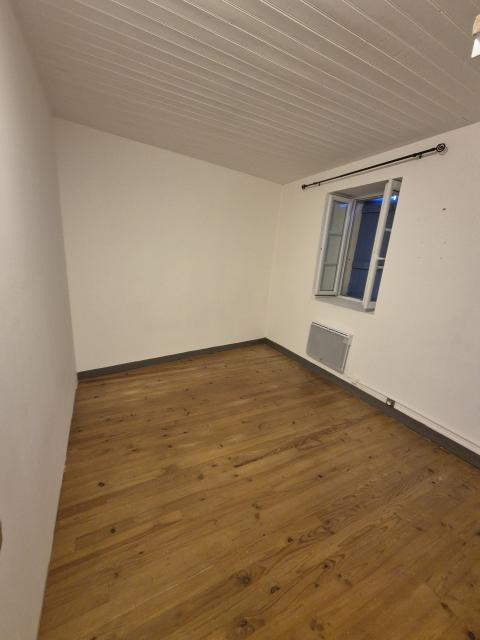 Location maison F4 St Julien de l'Escap - Photo 5
