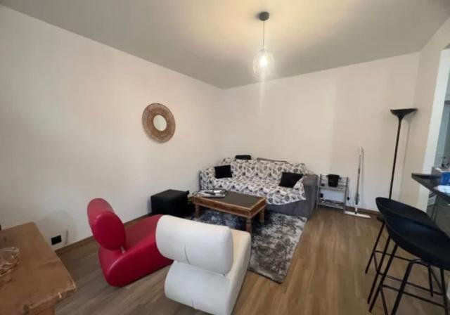 Location studio Rennes - Photo 1