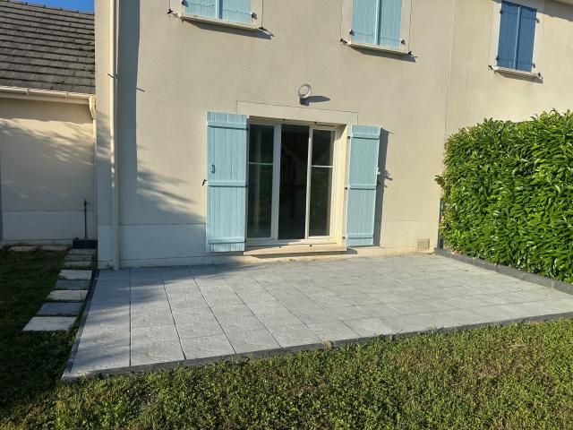 Location maison F4 Le Coudray Montceaux - Photo 3