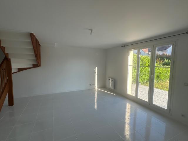Location maison F4 Le Coudray Montceaux - Photo 4