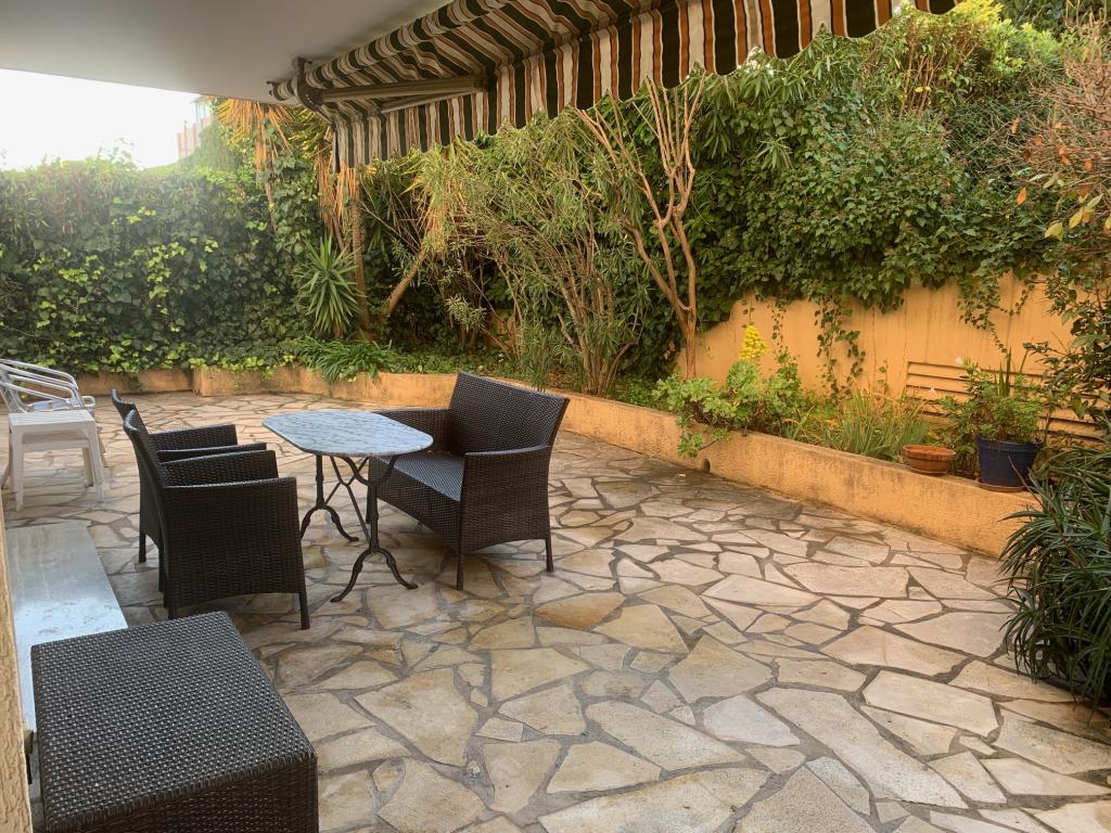 Location chambre St Laurent du Var - Photo 1
