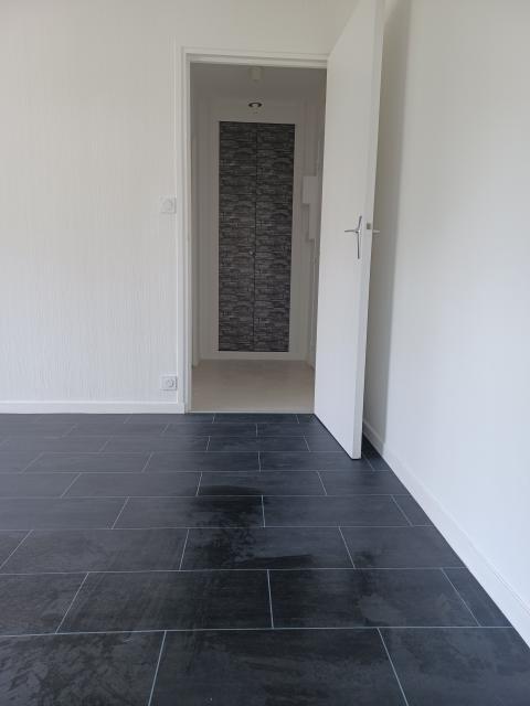 Location appartement T1 Mont St Aignan - Photo 4