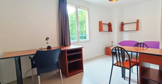 Location studio St Etienne - Photo 1